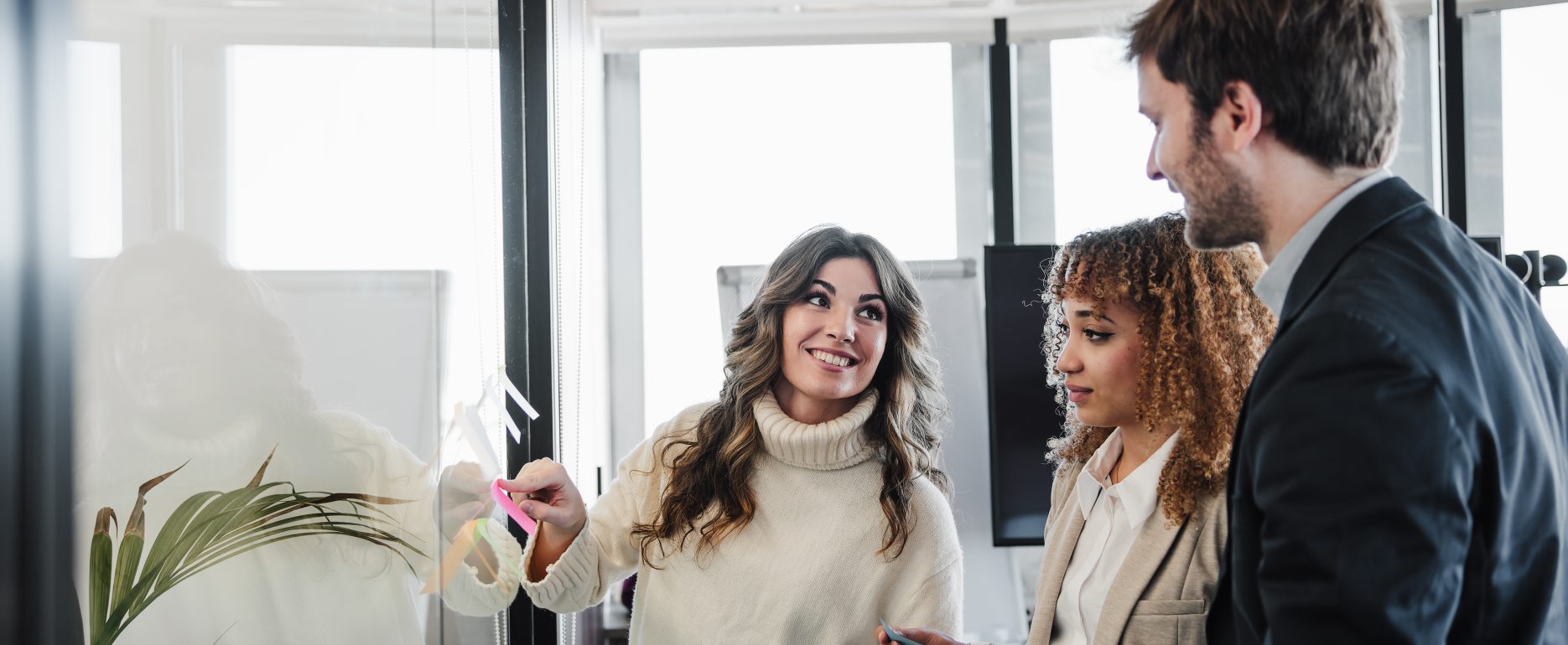 Tener tu oficina en un coworking ofrece una serie de beneficios tanto a nivel económico como profesional.